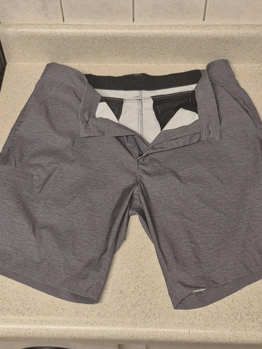Hawke & Co Men's Performance Grey Stretch Shorts Size 34